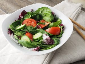 Spinach and Vegetable Salad